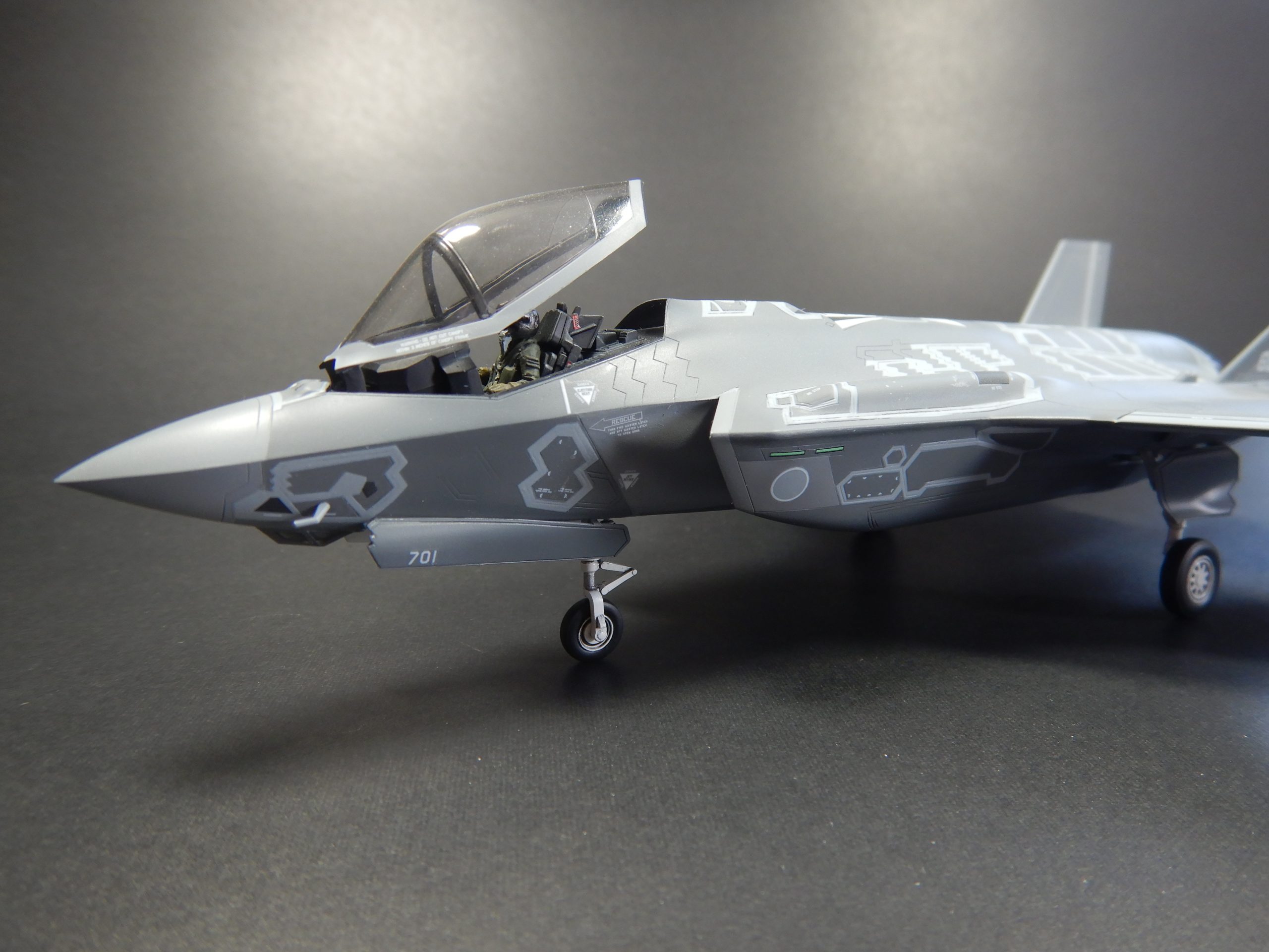 はせがわ - １／７２　Ｆ−３５　ライトニングＩＩ　航空自衛隊　初号機 20200625190654_962_.jpg